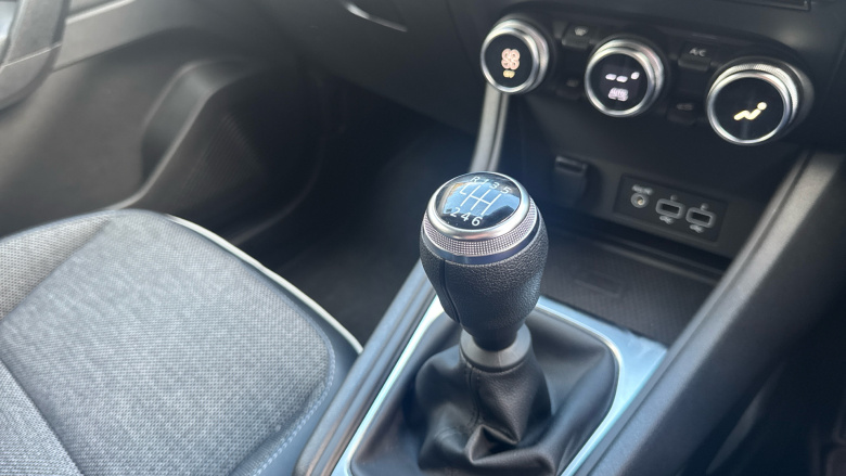 Renault Captur 1.0 TCE 90 SE Edition 5dr Petrol Hatchback